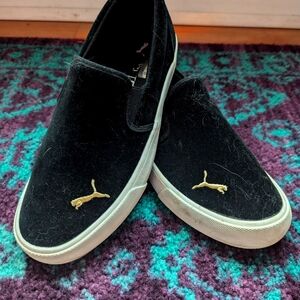 Puma Comfy Flats